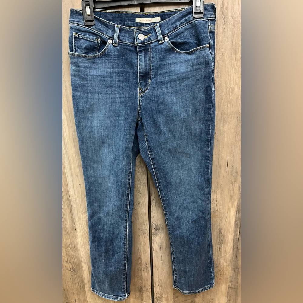 Classic Levi’s Blue Denim Jeans
